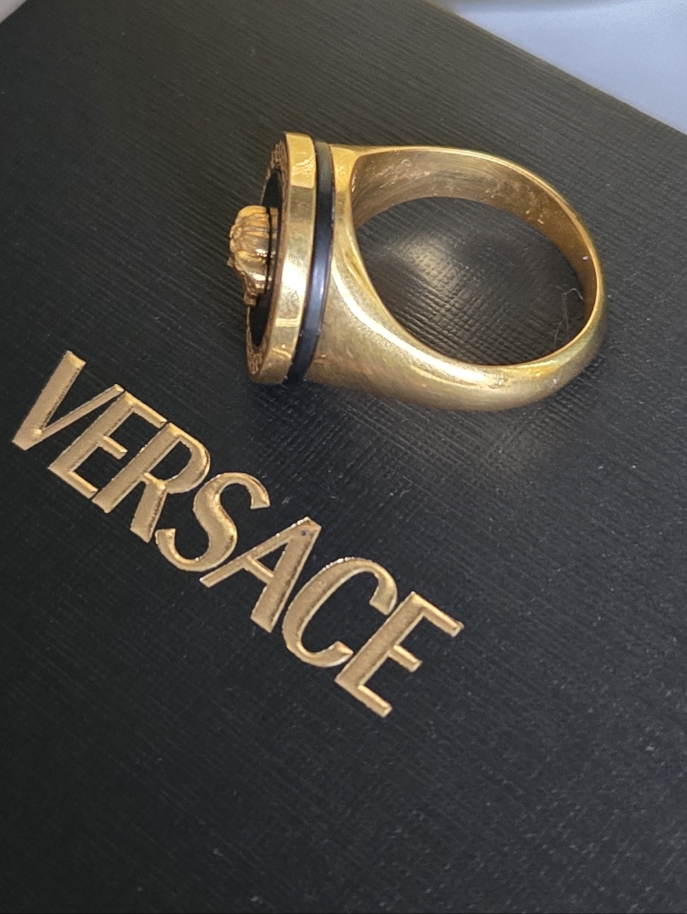 NIB Versace Medusa Gold Tone and Black Enamel Ring Unisex Size 19 IT 8.5 US - Picture 11 of 13